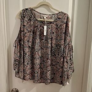 Charming Charlie Paisley Print Women's Blouse - Pink and Black